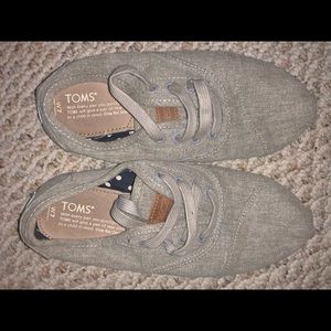 TOMS Gray Lace Up